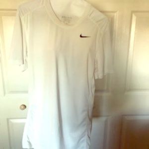 Nike men’s small dry fit white short sleeve shirt